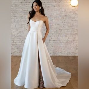 Stella York, strapless, A-line wedding dress. New, never worn.